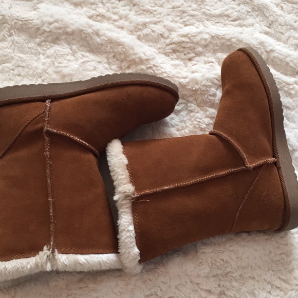 Warm n Toasty faux wool lined boots - Picture 3 of 5